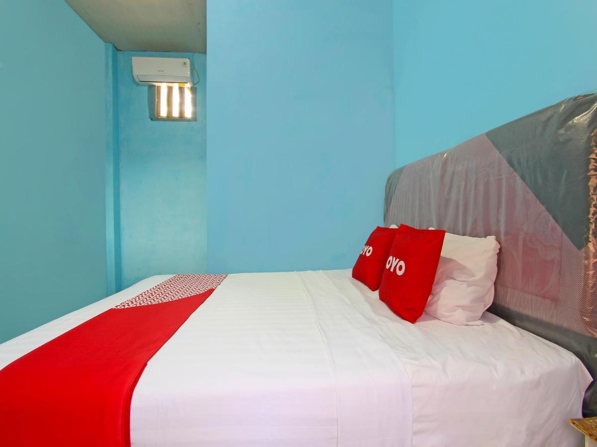 Oyo 91476 Srikaya Hotel 3 Пекалонган Екстериор снимка